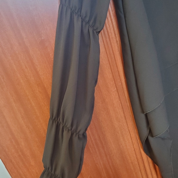 Black chiffon high low top - Picture 3 of 5